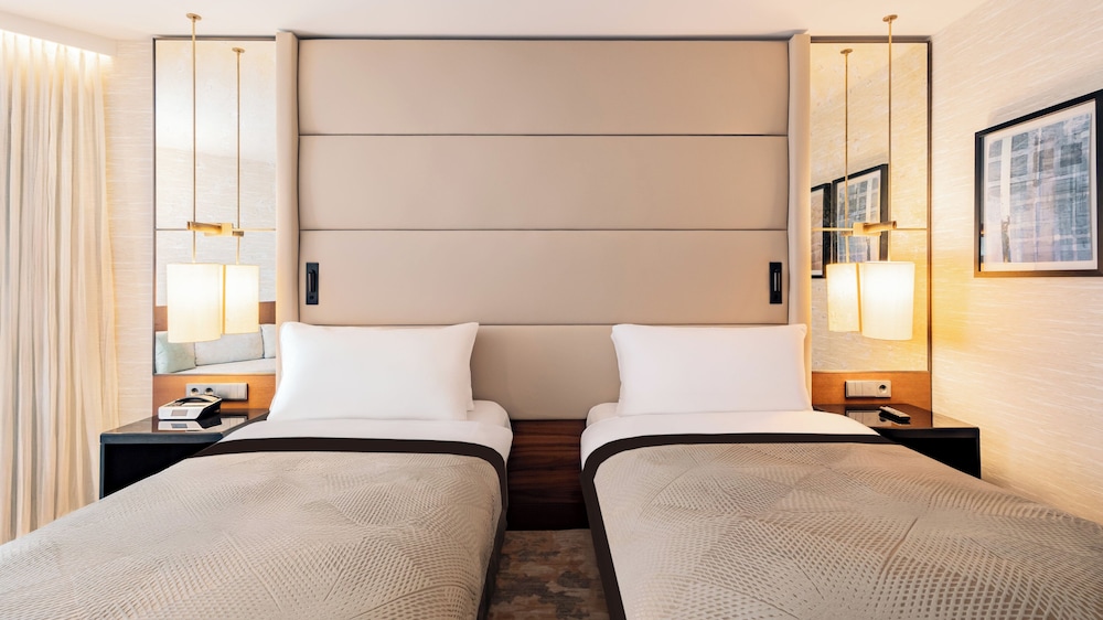Habitación clásica, 2 camas individuales, Acceso al salón del club del hotel Intercontinental Berlin, An Ihg. Foto 5