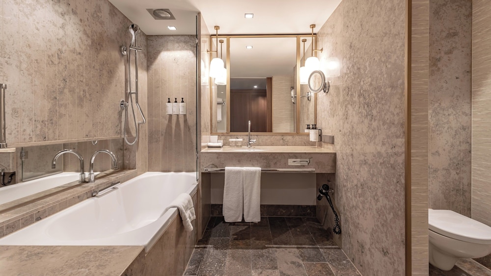 Habitación Premium, 1 cama de matrimonio grande del hotel Intercontinental Berlin, An Ihg. Foto 10