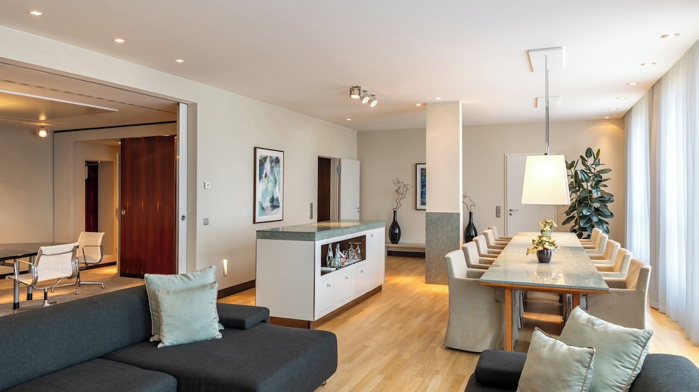 Suite Signature, 1 cama de matrimonio grande del hotel Intercontinental Berlin, An Ihg. Foto 6