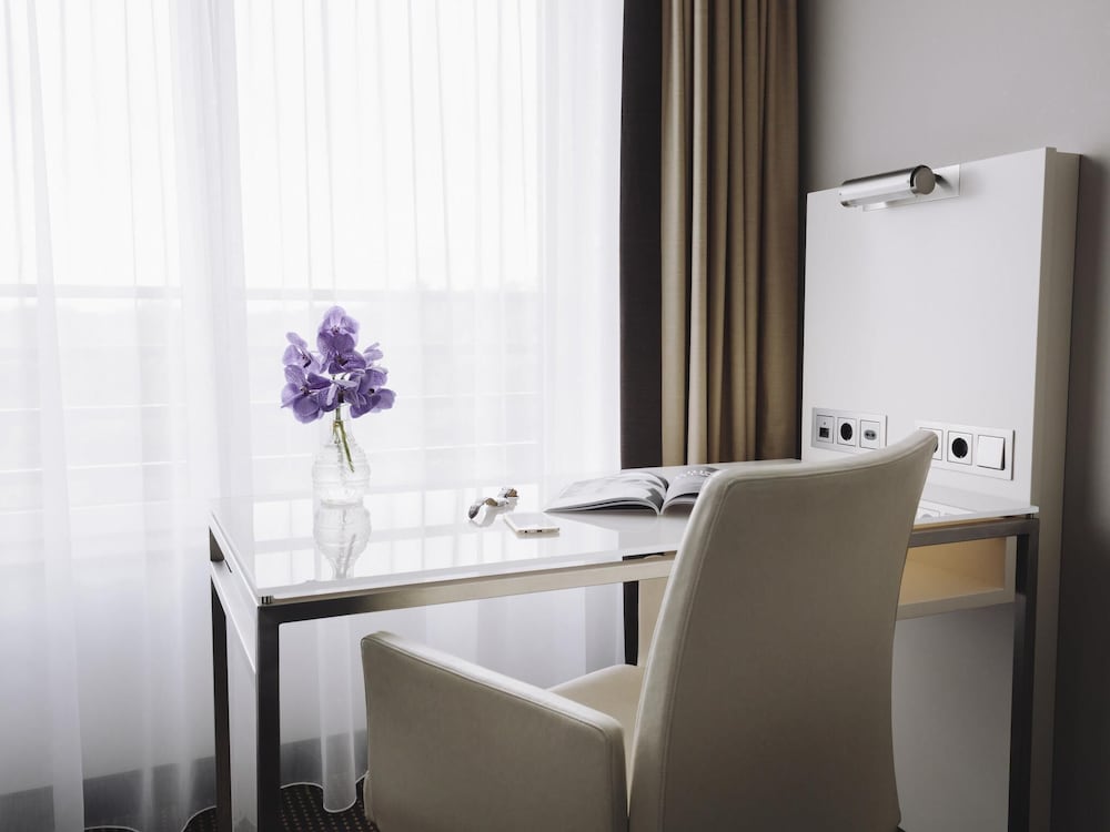 Habitación superior del hotel Pullman Berlin Schweizerhof. Foto 2