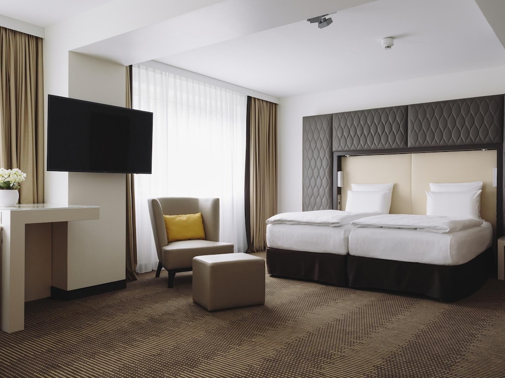 Suite junior, 2 camas individuales del hotel Pullman Berlin Schweizerhof