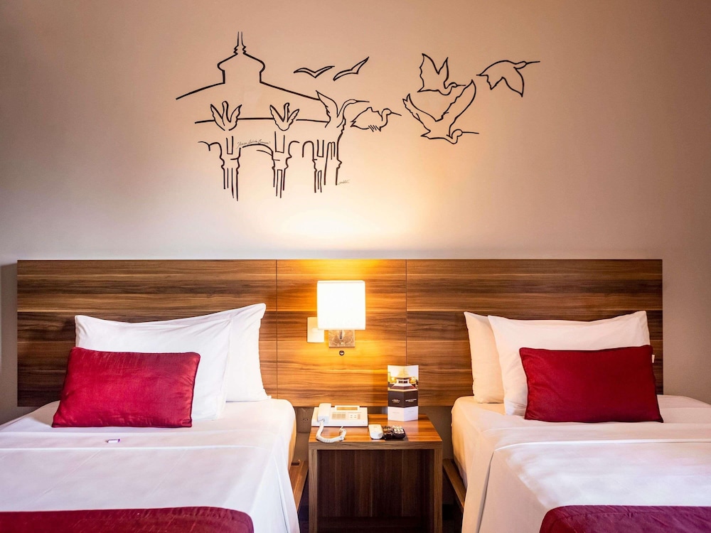 Habitación Standard con dos camas individuales del hotel Mercure Belém Boulevard. Foto 5