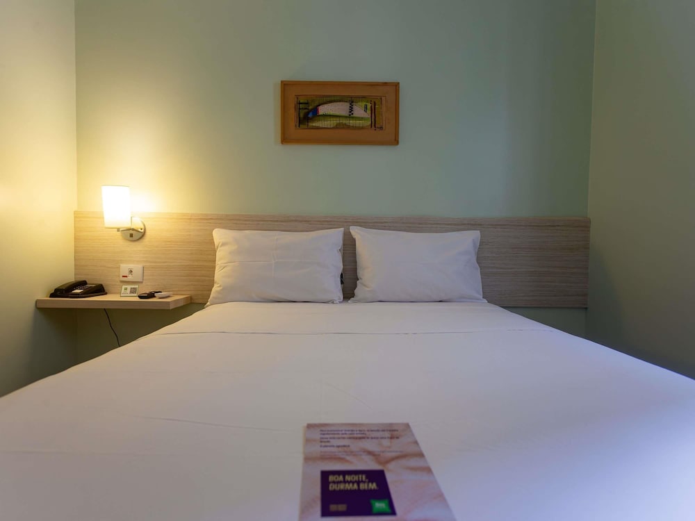 Habitación estándar, 1 cama doble del hotel Ibis budget Belém Batista Campos. Foto 3