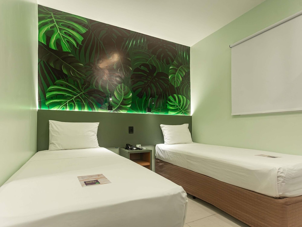 Habitación superior, 2 camas individuales del hotel Ibis budget Belém Batista Campos. Foto 2