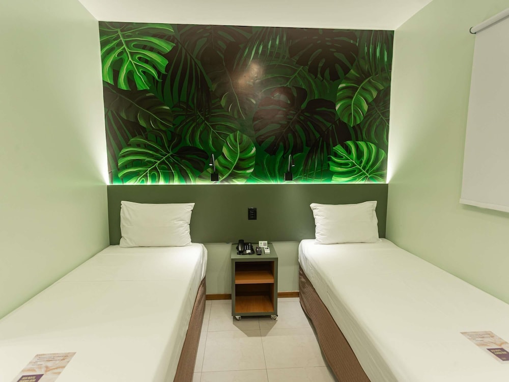 Habitación superior, 2 camas individuales del hotel Ibis budget Belém Batista Campos. Foto 3
