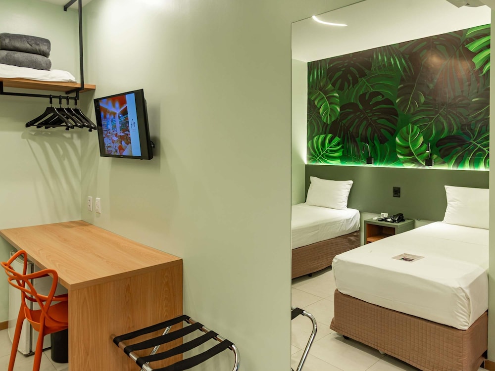 Habitación superior, 2 camas individuales del hotel Ibis budget Belém Batista Campos. Foto 4