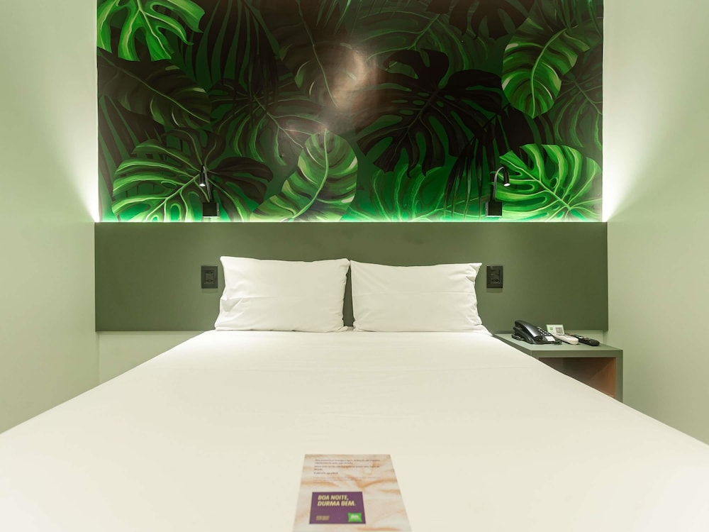 Habitación superior, 1 cama doble del hotel Ibis budget Belém Batista Campos. Foto 3