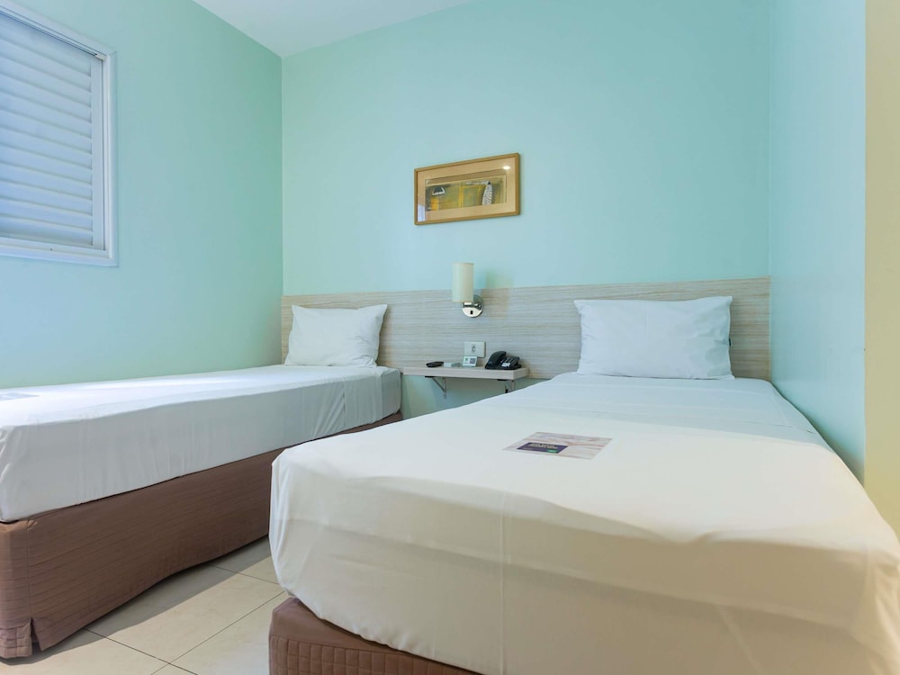 Habitación estándar, 2 camas individuales del hotel Ibis budget Belém Batista Campos. Foto 8