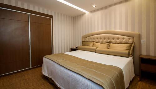 Suite Deluxe con bañera de hidromasaje del hotel Américas Granada. Foto 1