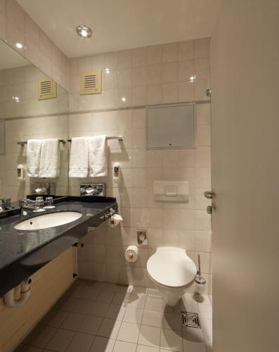 Habitación Doble Estándar - 2 camas del hotel Mercure Hotel Severinshof Koeln City. Foto 5