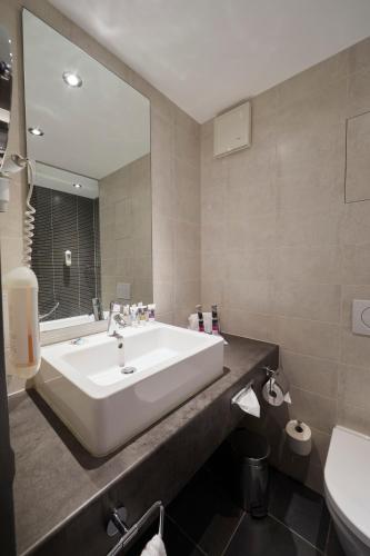 Habitación Doble Privilege del hotel Mercure Hotel Severinshof Koeln City. Foto 5