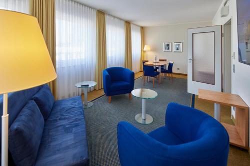 Suite Junior con cama doble grande del hotel Mercure Hotel Severinshof Koeln City. Foto 8