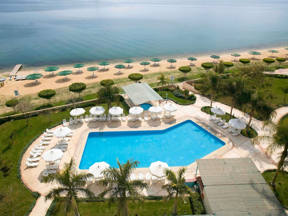 Habitación Privilege, balcón, vistas al lago - 1 cama doble del hotel Mercure Ismailia Forsan Island. Foto 1