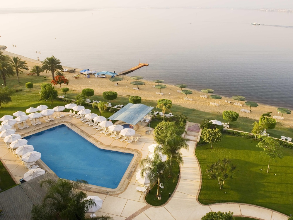 Habitación Privilege, balcón, vistas al lago - 1 cama doble del hotel Mercure Ismailia Forsan Island. Foto 8