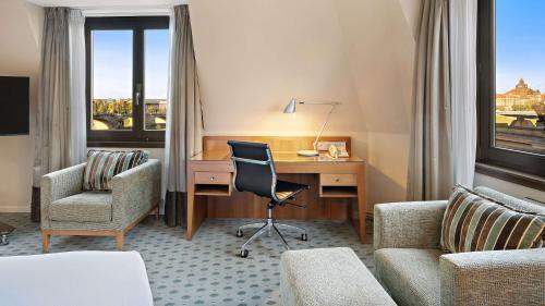 Queen Executive Room with Riverview and access to the Executive Lounge del hotel Hilton Dresden. Foto 2