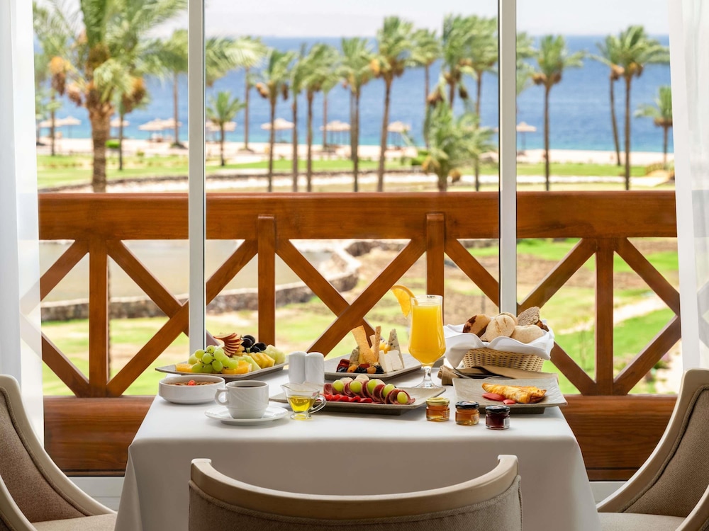 Bungalow, 1 cama doble del hotel Mövenpick Resort Taba. Foto 4