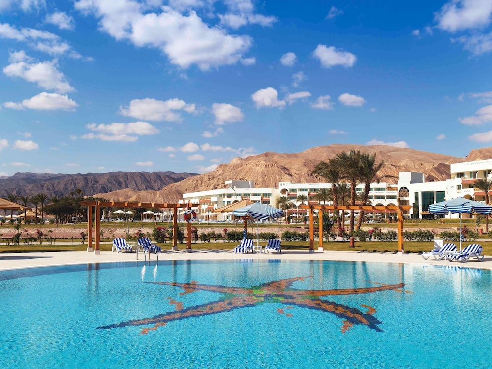 Bungalow, 1 cama doble del hotel Mövenpick Resort Taba. Foto 10