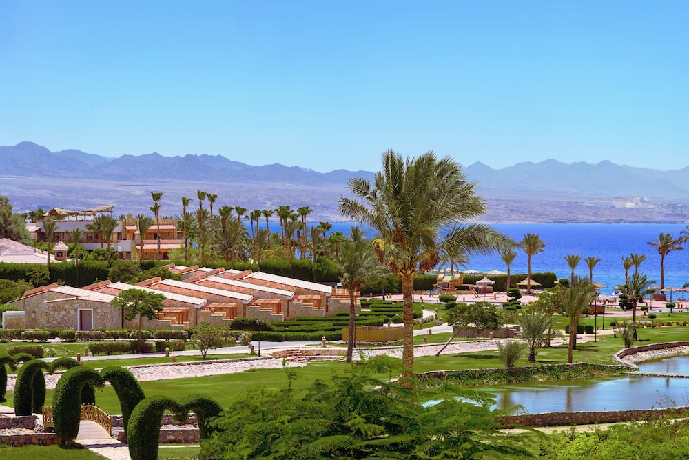 Bungalow, 1 cama doble del hotel Mövenpick Resort Taba. Foto 12