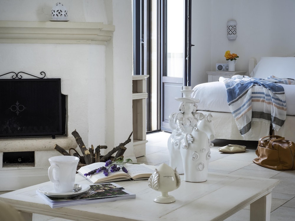 Suite del hotel Borgobianco Resort and Spa Polignano - Mgallery
