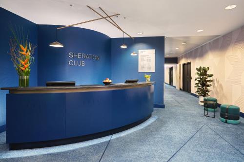 Suite Junior - Cama extragrande del hotel Sheraton Frankfurt Airport and Conference Center