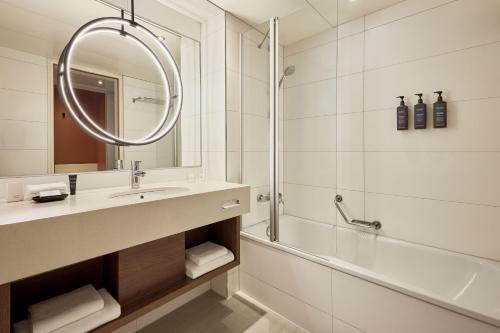 Habitación Deluxe - 2 camas individuales del hotel Sheraton Frankfurt Airport and Conference Center. Foto 8