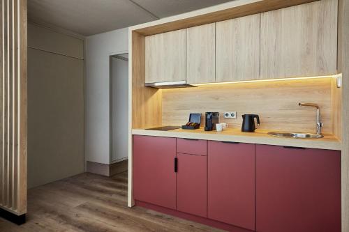 Estudio Murphy - 1 cama extragrande del hotel Sheraton Frankfurt Airport and Conference Center. Foto 5