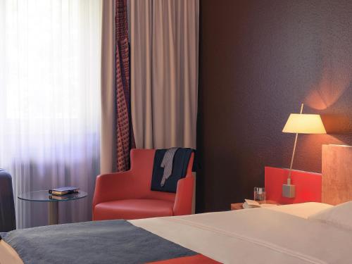 Habitación Doble Estándar del hotel Mercure and Residenz Frankfurt Messe. Foto 10