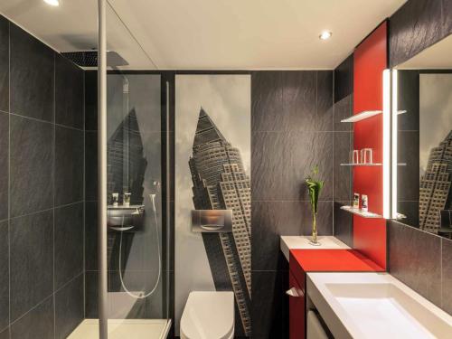 Habitación Doble Estándar del hotel Mercure and Residenz Frankfurt Messe. Foto 6