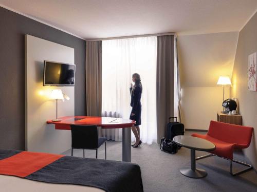 Habitación Doble Estándar - 2 camas del hotel Mercure and Residenz Frankfurt Messe. Foto 7