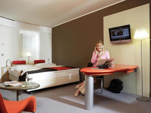 Habitación Privilege del hotel Mercure and Residenz Frankfurt Messe. Foto 3