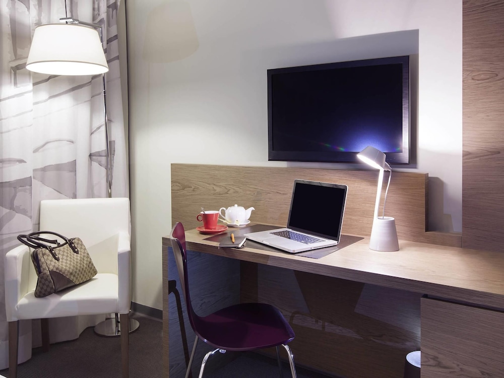 Habitación doble superior, 2 camas dobles del hotel Ibis Styles Roma Eur. Foto 4