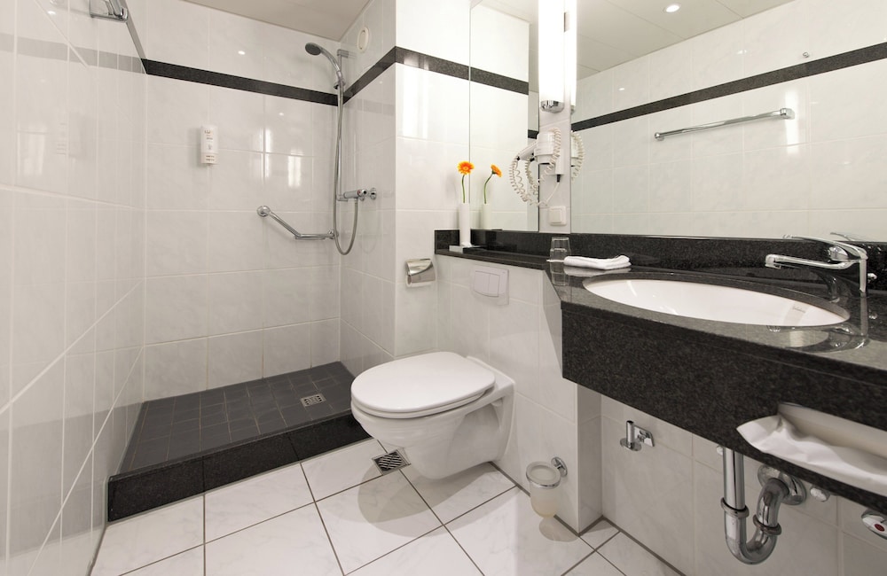 Habitación Confort del hotel Leonardo Heidelberg. Foto 6