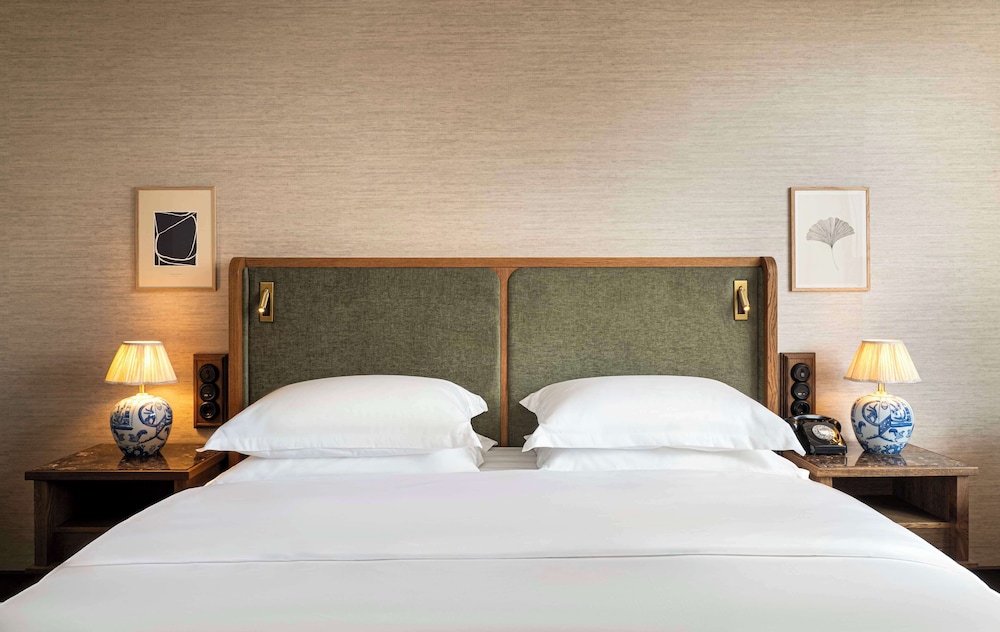 Suite Junior Deluxe con 1 Cama King del hotel Brunfels Hotel, in the Unbound Collection by Hyatt