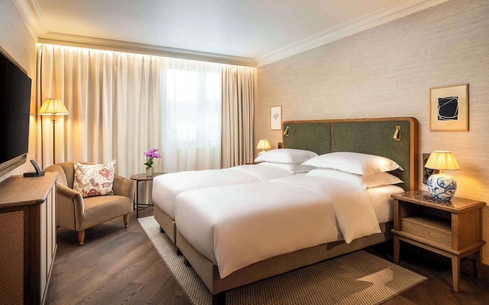 2 camas individuales del hotel Brunfels Hotel, in the Unbound Collection by Hyatt. Foto 2