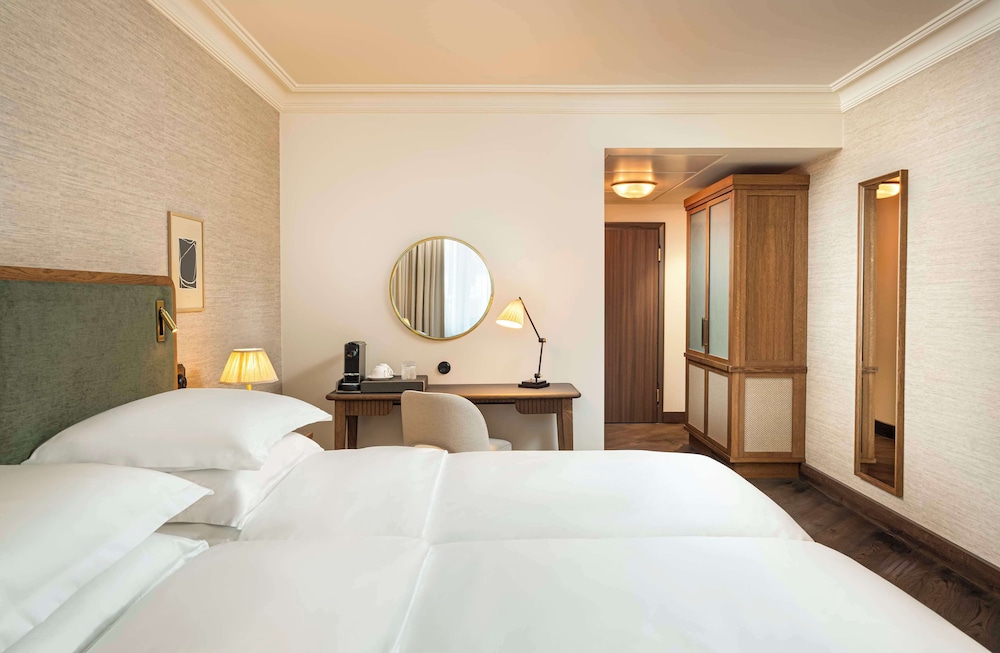 1 Cama King del hotel Brunfels Hotel, in the Unbound Collection by Hyatt. Foto 2