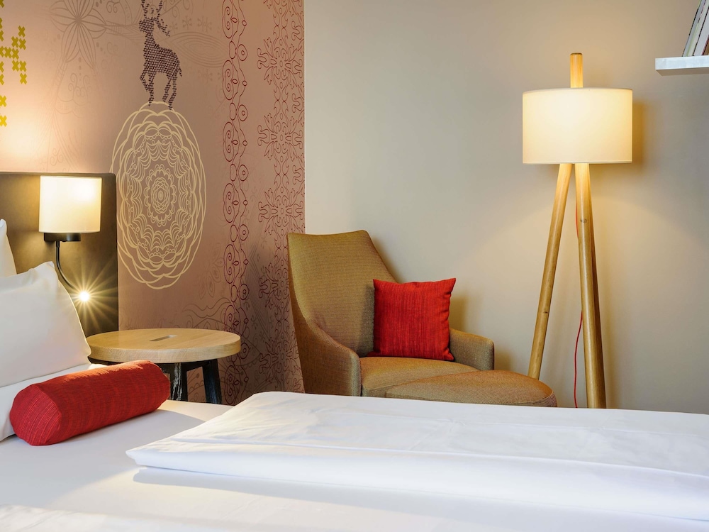 Habitación Estándar con cama doble del hotel Mercure Muenchen City Center. Foto 1