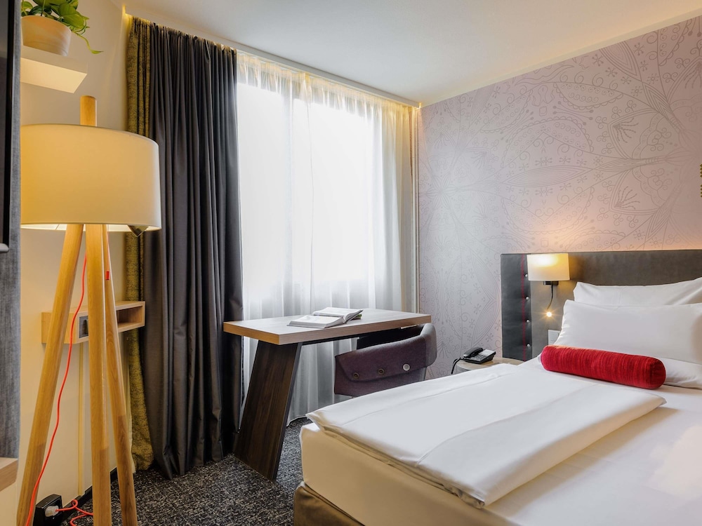 Habitación Estándar con cama doble del hotel Mercure Muenchen City Center. Foto 3