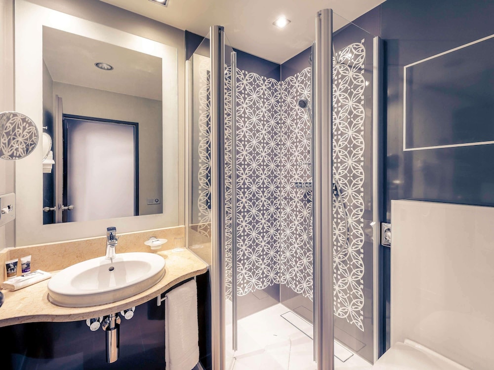 Habitación Estándar con cama doble del hotel Mercure Muenchen City Center. Foto 9