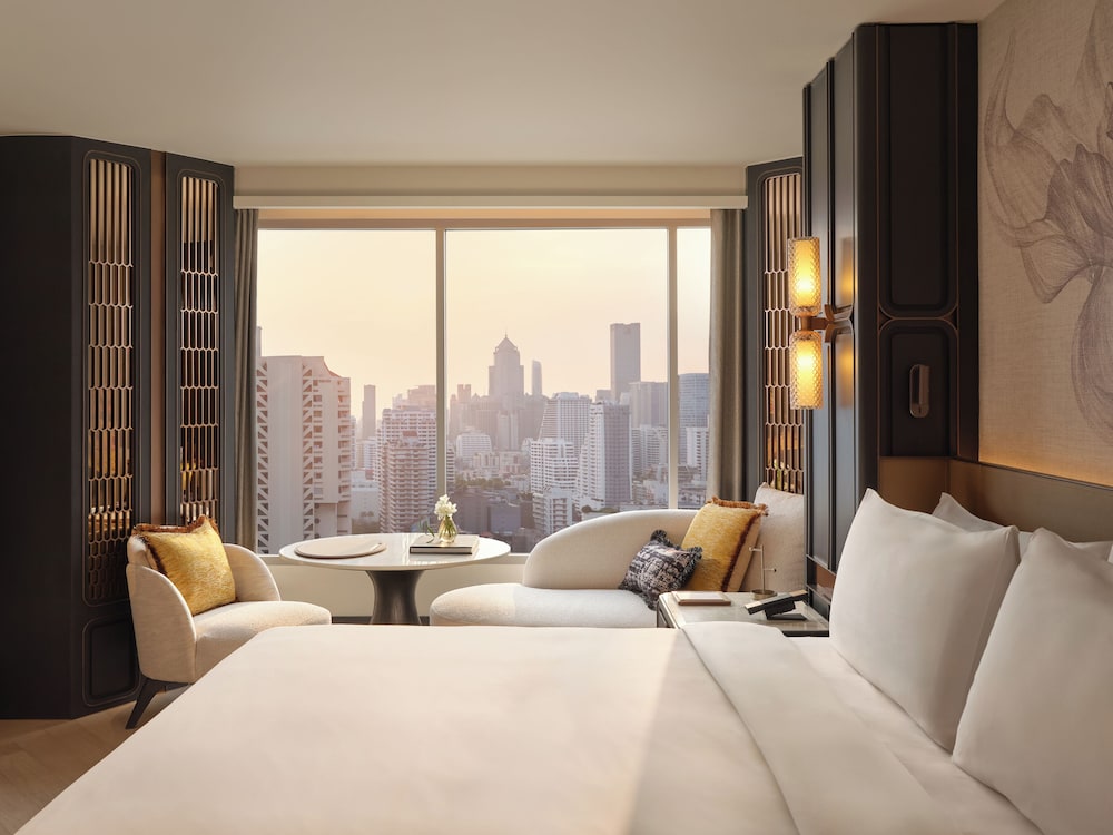 Habitación Deluxe, 1 cama de matrimonio grande del hotel Fairmont Bangkok Sukhumvit. Foto 1