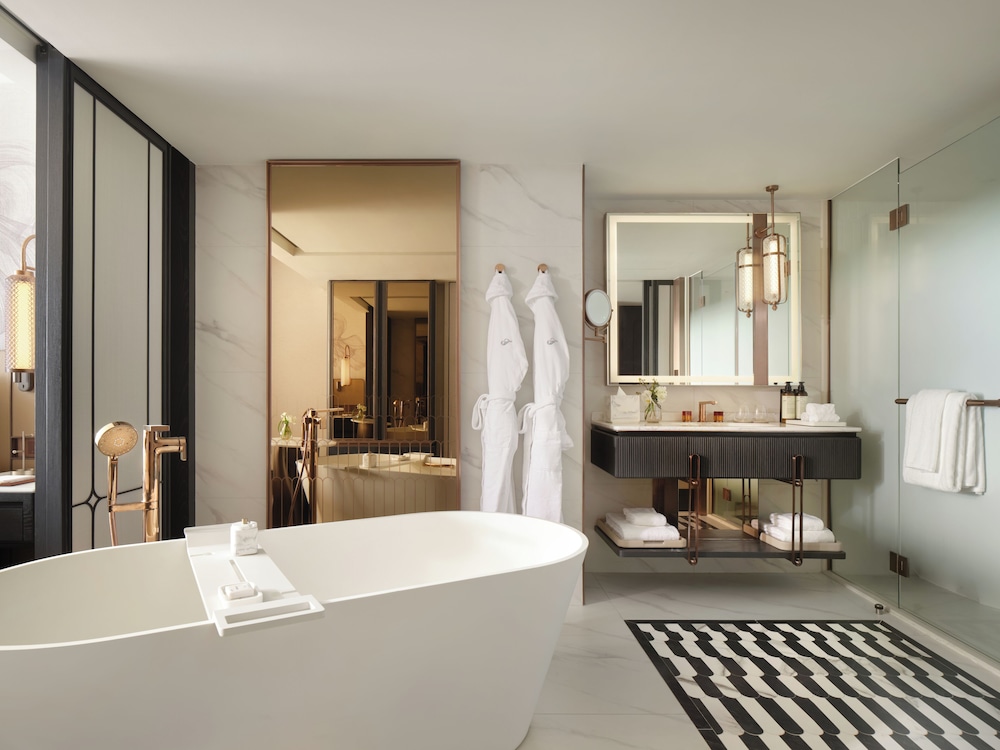 Habitación Deluxe con 2 camas individuales, 2 camas individuales del hotel Fairmont Bangkok Sukhumvit. Foto 3