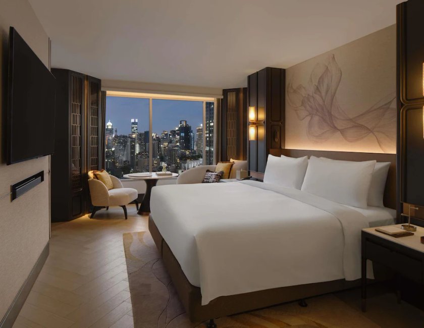 Fairmont Gold, Habitación Deluxe, 1 cama de matrimonio grande del hotel Fairmont Bangkok Sukhumvit. Foto 4