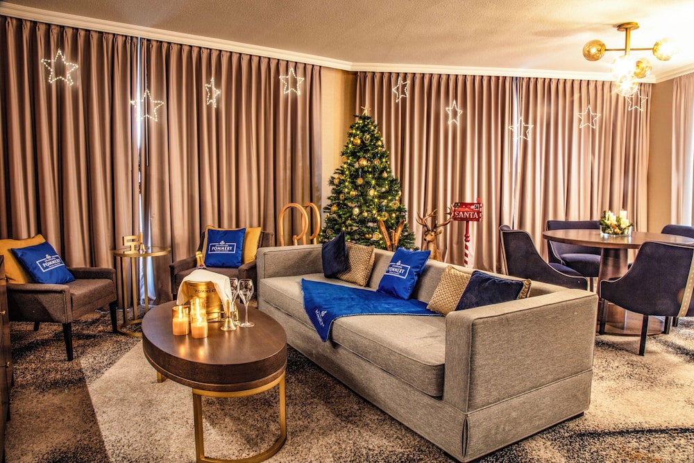 Suite ejecutiva (Pommery Christmas) del hotel Hilton Munich City
