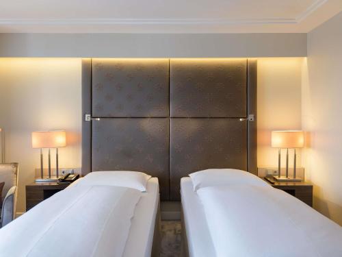 Habitación Clásica con cama grande del hotel Pullman Munich. Foto 3