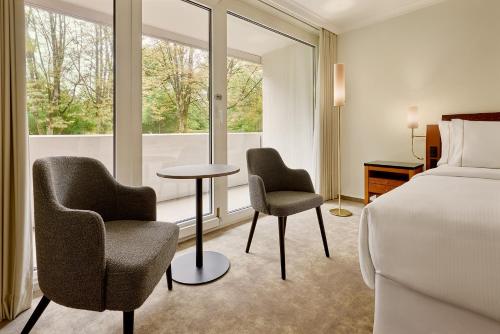 Urban Garden Twin Room with Two Single Beds and Balcony del hotel The Westin Grand Munich. Foto 2