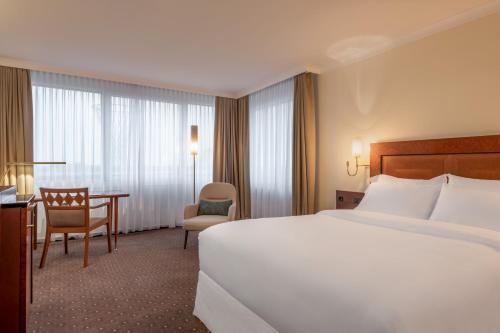 Habitación Deluxe - 1 cama grande del hotel The Westin Grand Munich