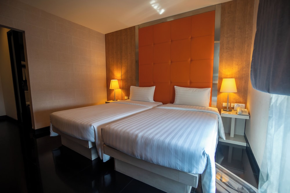 Habitación doble Lujo 2 Camas individuales del hotel Ibis Styles Chiang Mai. Foto 1