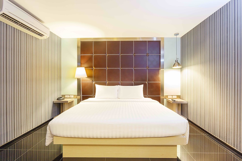Habitación doble Superior Vista ciudad del hotel Ibis Styles Chiang Mai. Foto 1