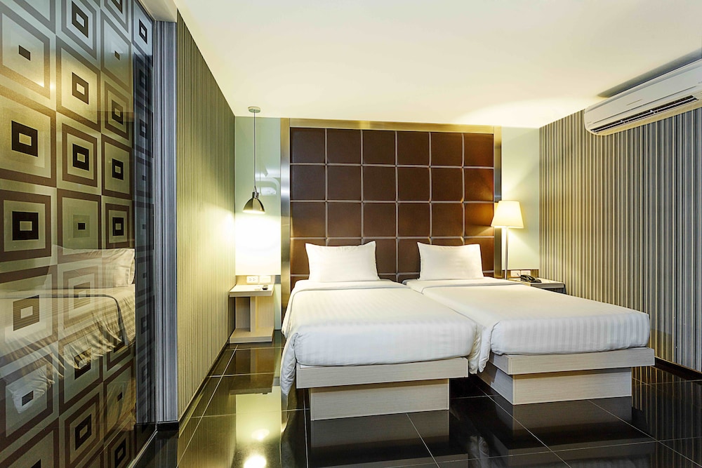 Habitación doble Superior Vista ciudad 2 Camas individuales del hotel Ibis Styles Chiang Mai. Foto 1
