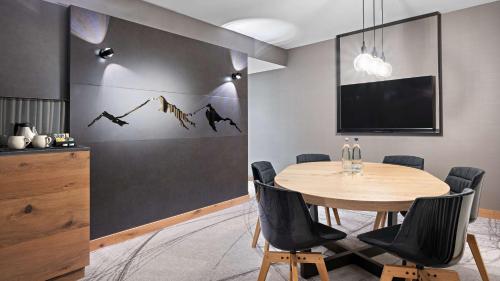 Suite Executive - Cama extragrande del hotel Hilton Munich Airport