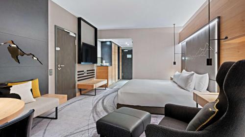 Habitación Plus - 1 cama extragrande del hotel Hilton Munich Airport. Foto 1